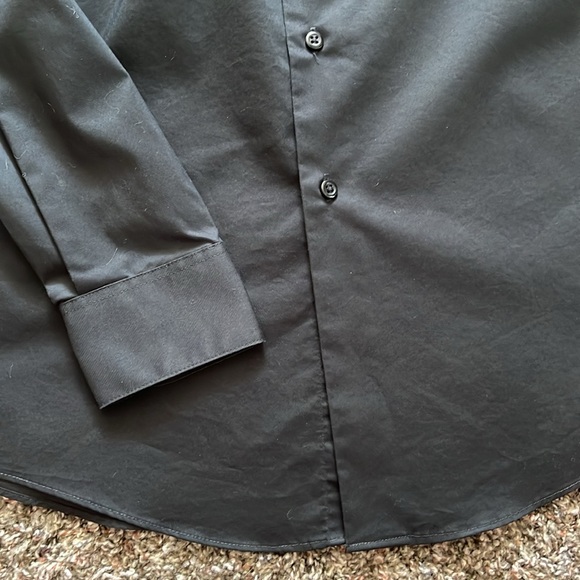 Van Heusen Extreme Black Regular Fit Long Sleeve Dress Shirt, Size Small 32/33 - Picture 13 of 14